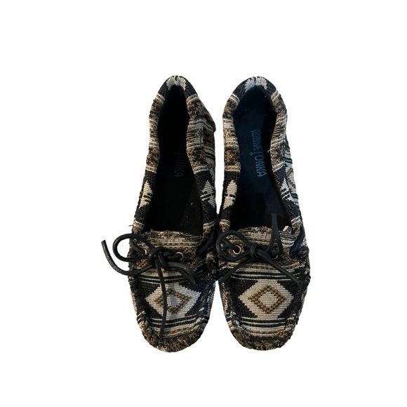 Minnetonka Aztec Print Black & Brown Moccasins 6.5 - Picture 3 of 10